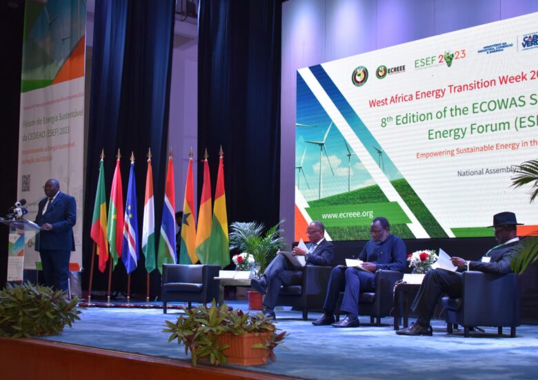 Le Projet Régional d’Accès à l’Electricité Hors-Réseau (ROGEAP) officiellement lancé au Cabo Verde par S.E Dr Omar Alieu TOURAY, Président de la Commission de la CEDEAO