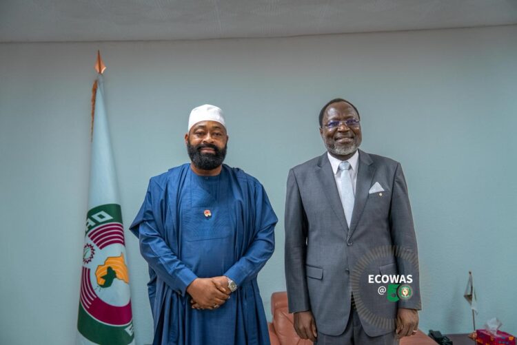 A CEDEAO E A AGÊNCIA NIGERIANA DE ELETRIFICAÇÃO RURAL UNEM ESFORÇOS PARA REFORÇAR O ACESSO À ENERGIA FORA DA REDE NO ESTADO DO NÍGER